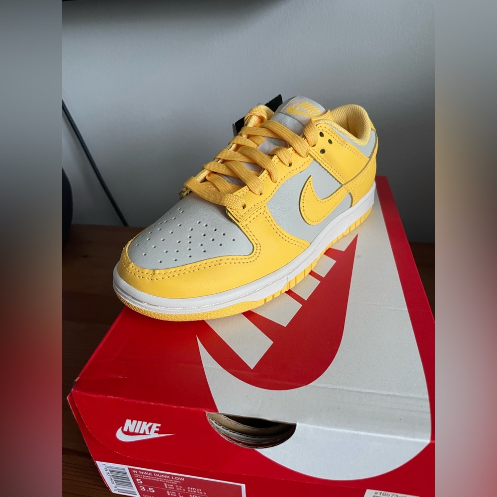 Citron Pulse Dunks - Picture 2 of 4